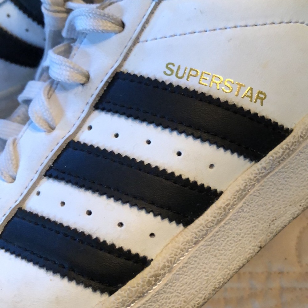 ⭐️ Superstar Adidas Ortholite black stripes, white lace up classic sneakers